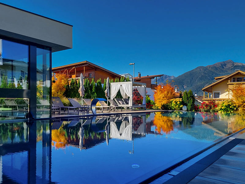 Enjoy the golden autumn in South Tyrol to the full
