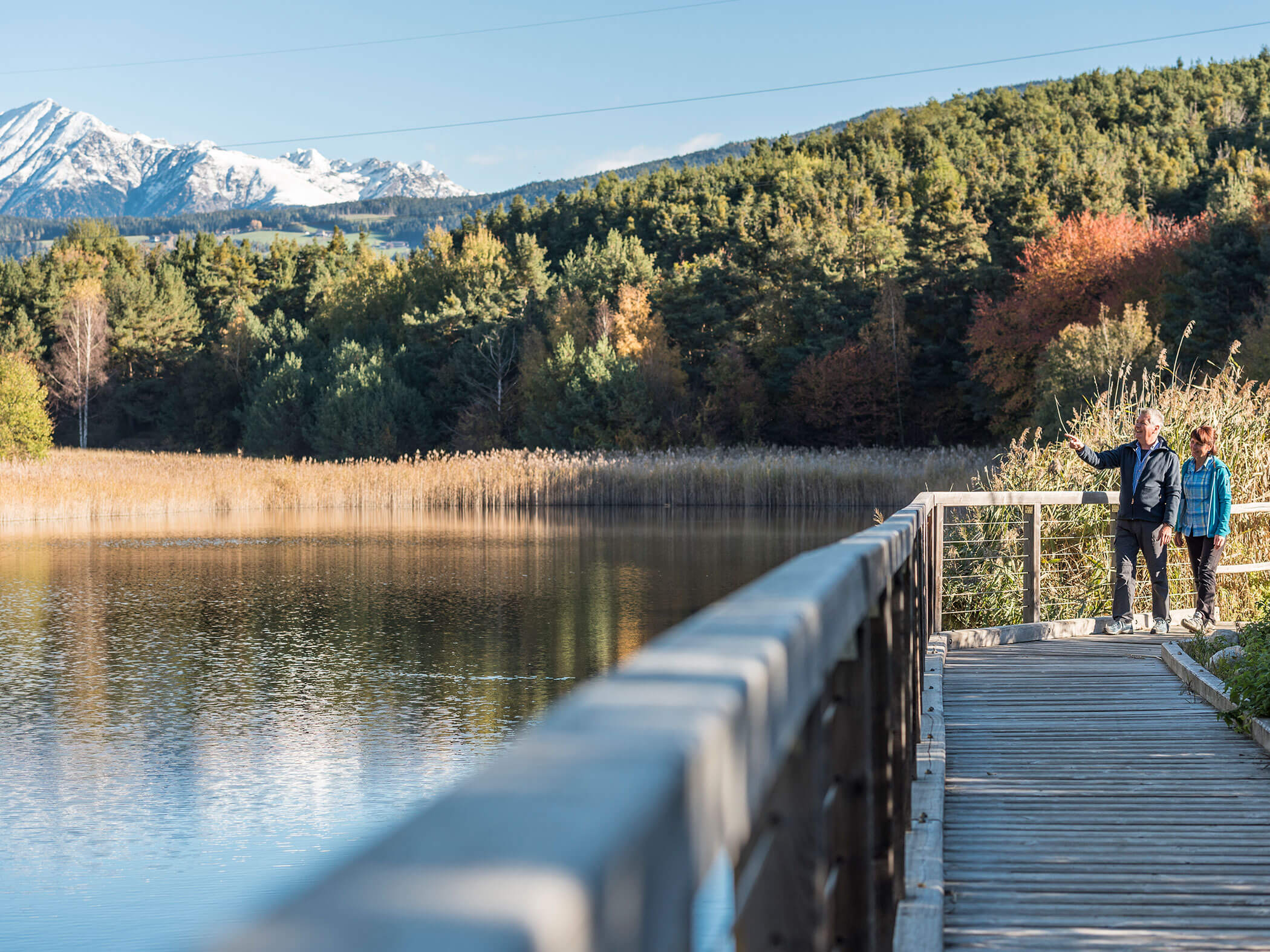 Lake in a mountain landscape in the summer - Hotel Sun