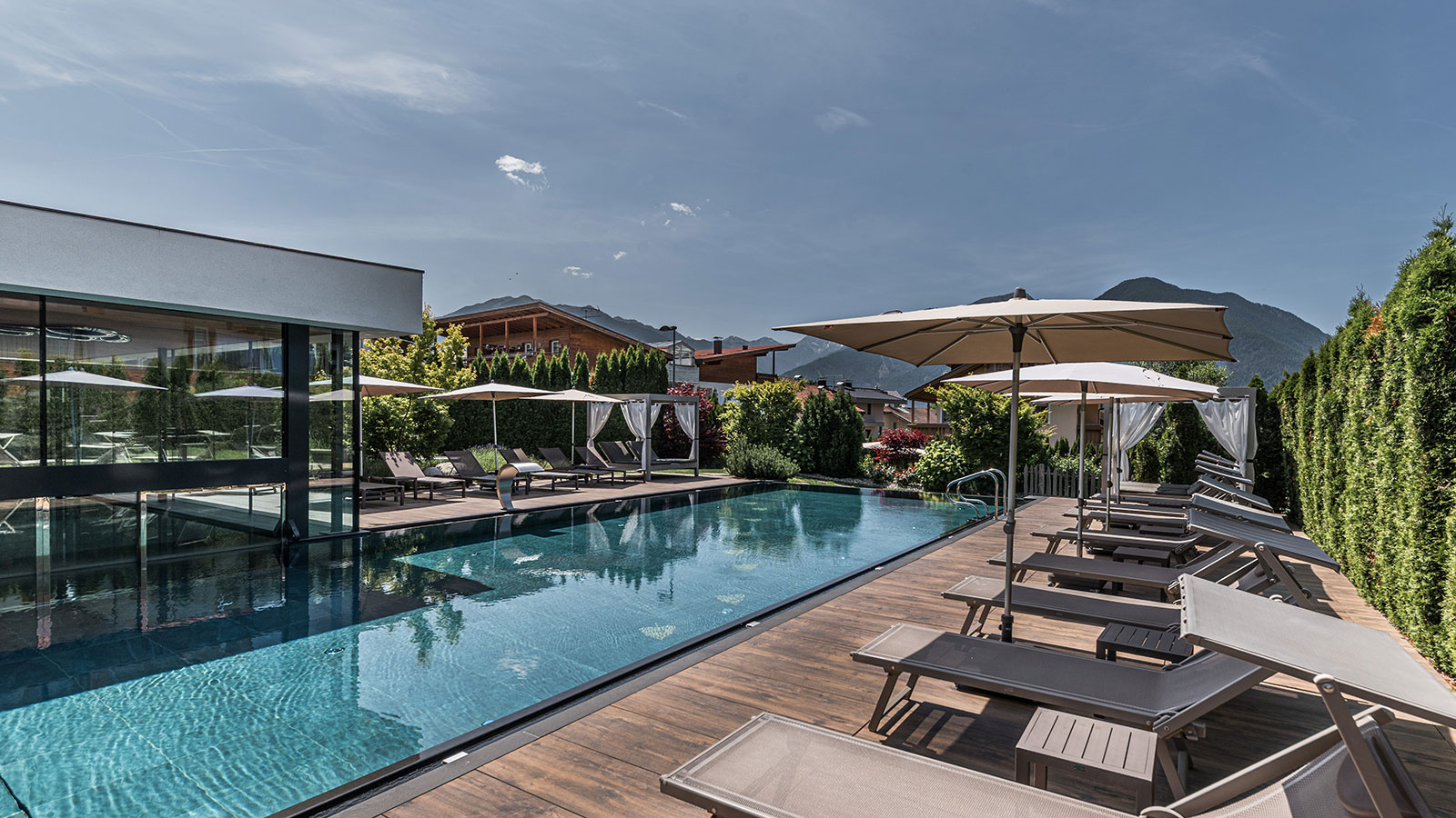 Hotel con piscina esterna