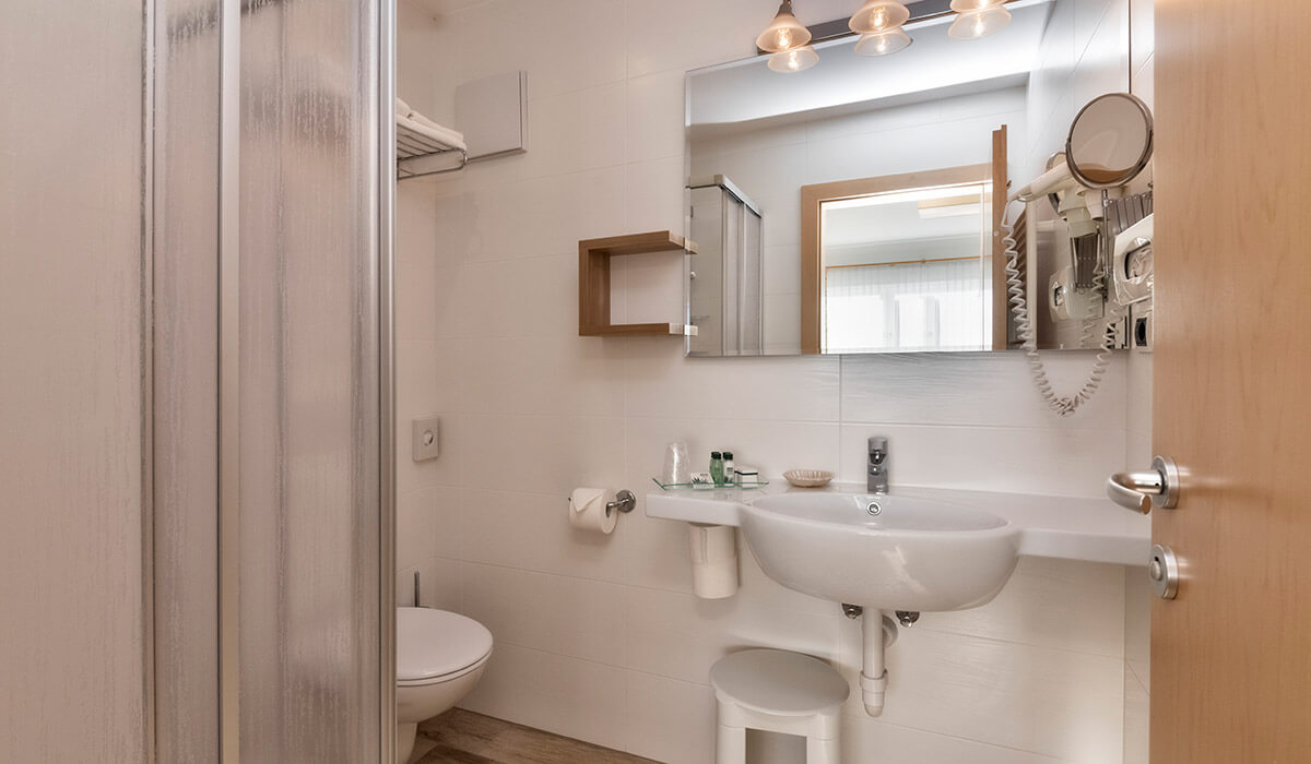 Comfort Pink Lady - Innenansicht - Badezimmer - Hotel Sun